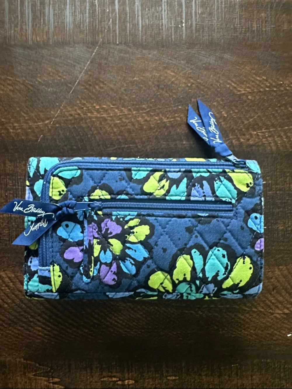 Vera Bradley accordion wallet in Indigo Pop. NWOT - Picture 3 of 3